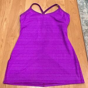 Beyond Yoga crossback fuchsia built-in bra Tank EUC Size XS